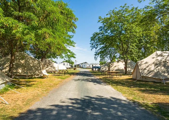 Luxury tent Kampaoh La Rochelle